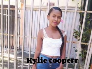 Kylie_cooperr