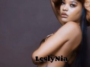 LeslyNia