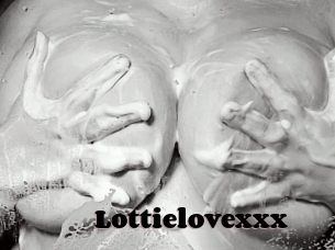 Lottielovexxx