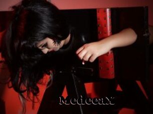 MedeeaX