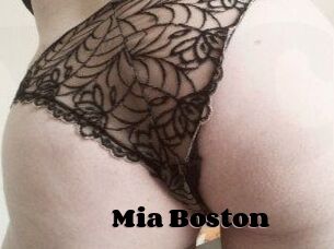 Mia_Boston