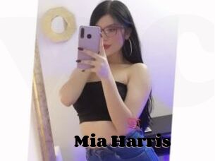 Mia_Harris