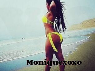 Moniquexoxo