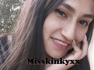 Misskinkyxx