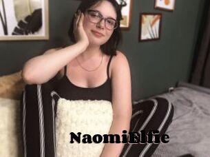 NaomiElfie