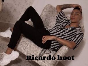 Ricardo_hoot