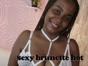 Sexy_brunette_hot