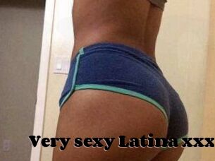 Very_sexy_Latina_xxx