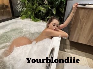 Yourblondiie